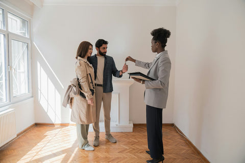Does Your Listing Pass the Smell Test? What Every Real Estate Agent Needs to Know About Home Fragrance